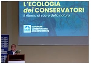 Larussa alla presentazione di un libro, parla ldei cambiamenti climatici: "ci abitueremo al clima caraibico"